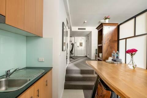 Roma Studio Apartment In Collins Street Melbourne Ngoại thất bức ảnh
